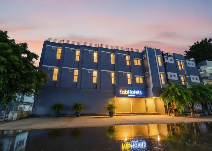 Fabhotel Day2DayAirport Hotel